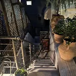 Apartment 50m From Beach!
