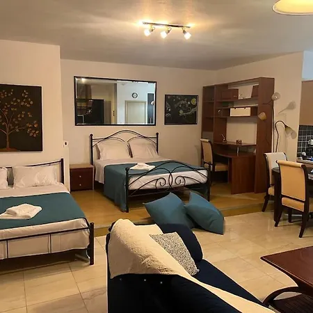 Apartment 50m From Beach! Palaiontsiflikion