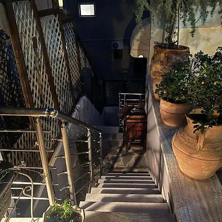 50m From Beach! Apartment Palaiontsiflikion